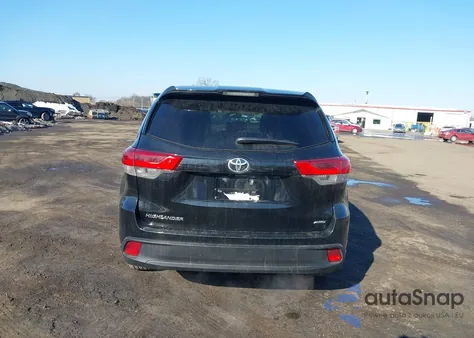 2017 Toyota Highlander Le z USA, uszkodzony, nr VIN 5TDBZRFH7HS371827